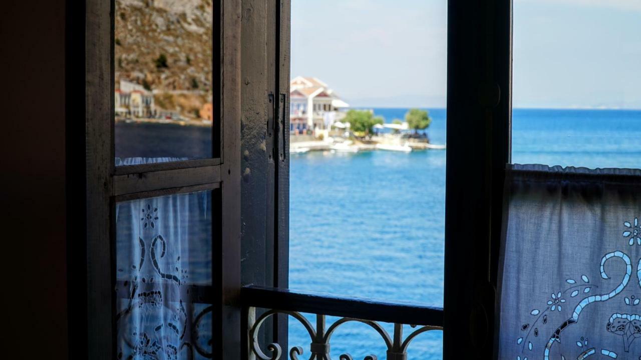 Вилла Moschos Mansion Сими Экстерьер фото